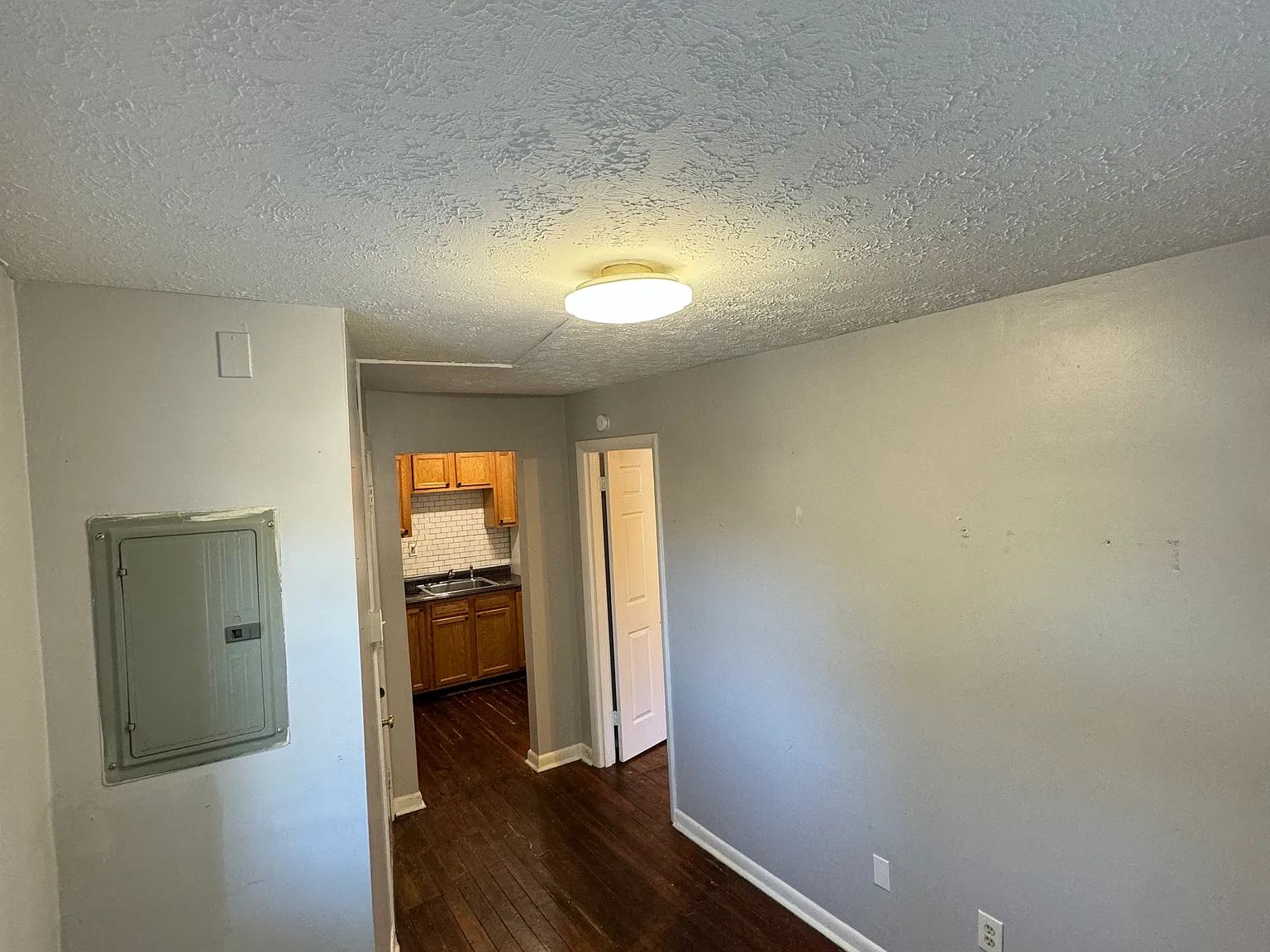 1 bed, 500 sqft, $800 — Photo 3