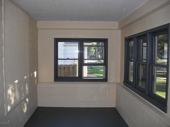 2nd image of 123 N 2nd Ave