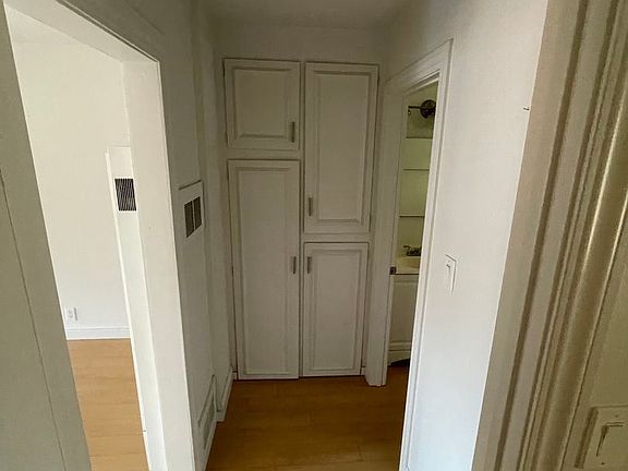 4th image of 649 S 9th St APT 9