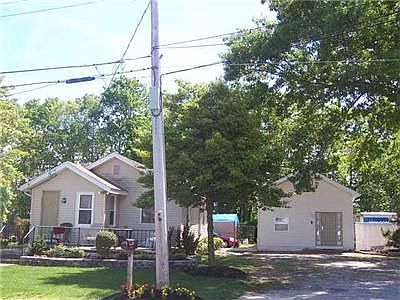 1st image of 515 Richmond Ave