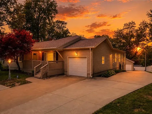 8 Belmont Rd, Country Club, MO 64505