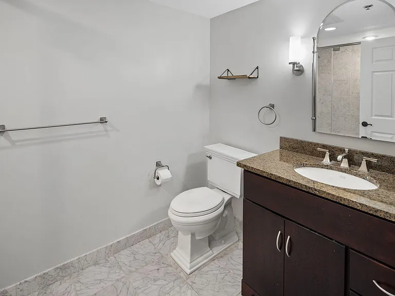 1500 Chestnut St #20I — Photo 19