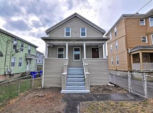 29 Hamlet St, Fall River, MA 02724