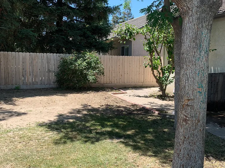 W Evergreen Ave — Photo 21