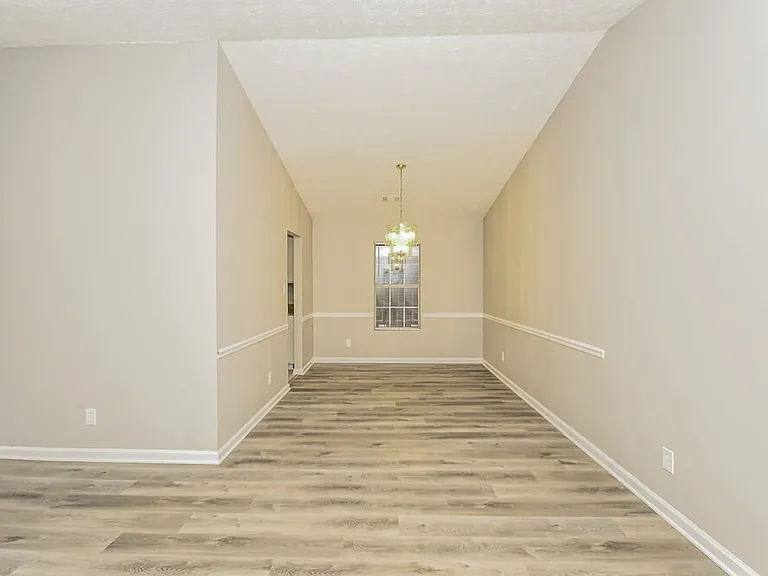 758 Kilkenny Cir — Photo 7