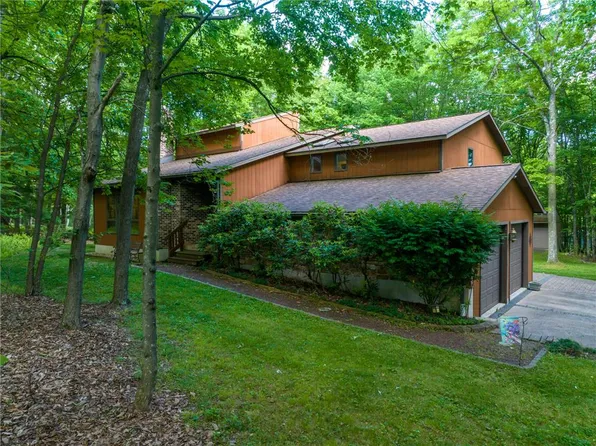 25 Gallaher Dr, Lehighton, PA 18235