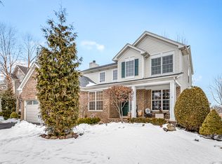 240 Thrush Cir, Lindenhurst, IL 60046