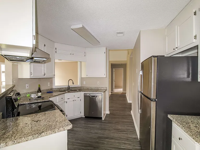 5575 Dusty Ridge Trl — Photo 2