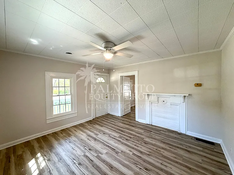 3414 Summit Ave — Photo 8