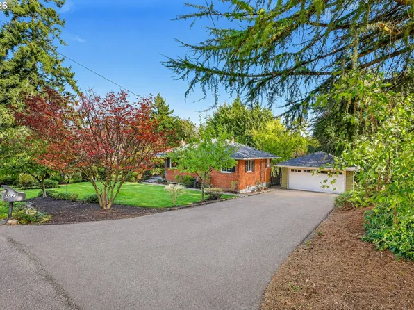 1620 SW Maplecrest Dr, Portland, OR 97219