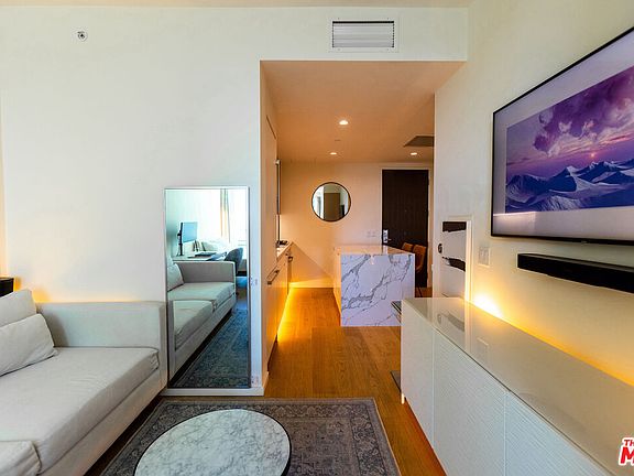 4th image of 877 S Francisco St #1210