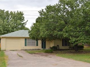 3106 Maple Ave, Greenville, TX 75402