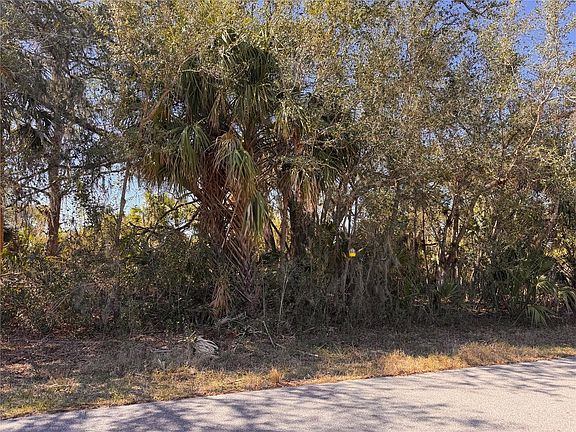 4th image of 151 BAMBOO DRIVE