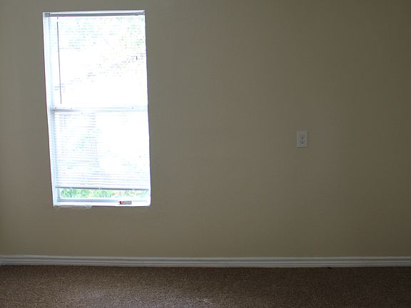 5th image of 218 E Bryce Dr