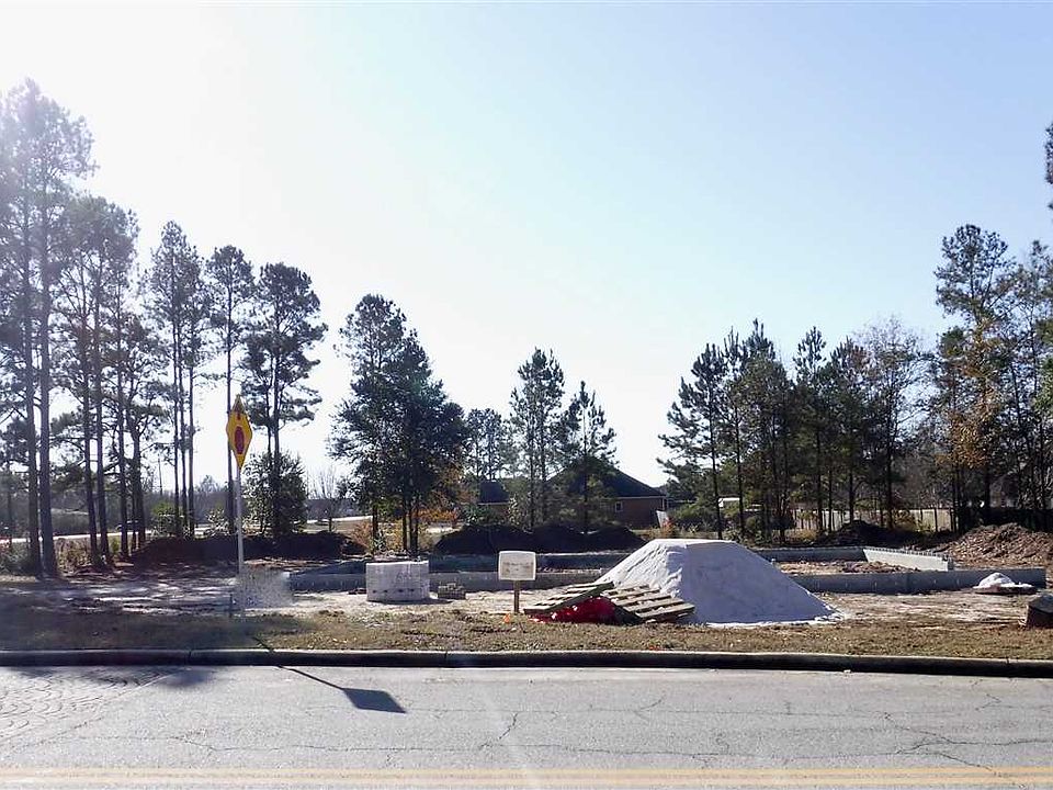2nd image of 720 Pheasant Ridge Dr