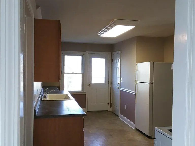 538 Capitol Ave — Photo 8