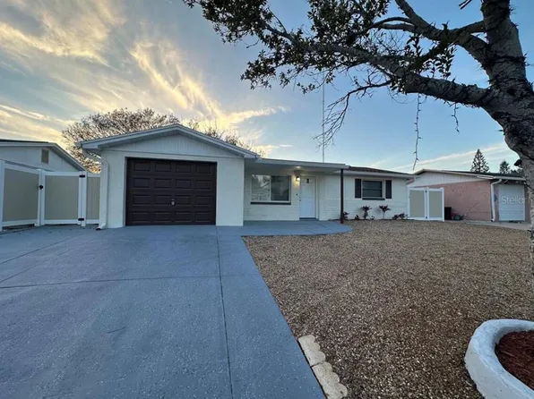 1435 Russel Ln, Holiday, FL 34691