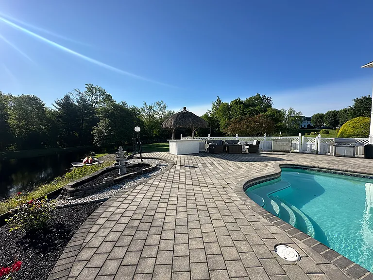 New Freedom Rd — Photo 17
