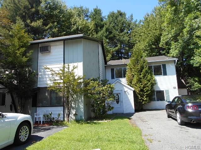 1st image of 17 Kathleen Ct