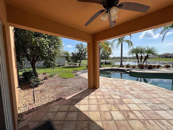 4th image of 2305 Windmark Dr