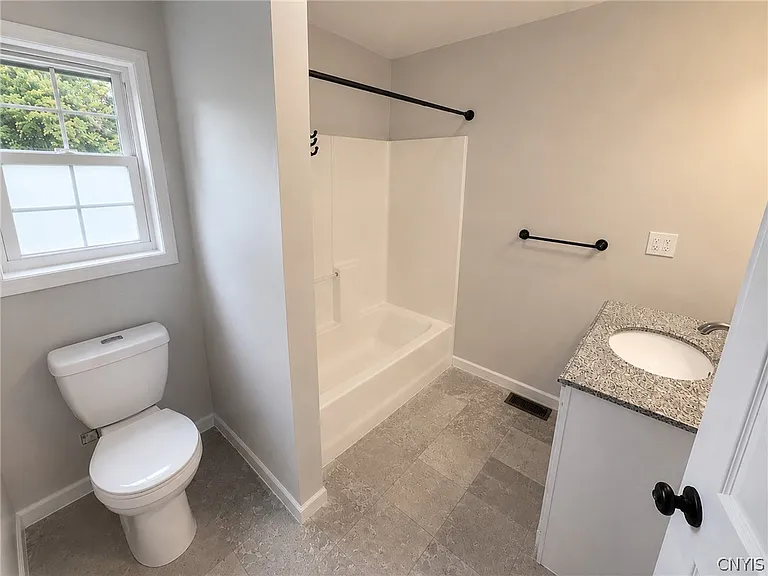 923 Emmett St — Photo 26