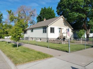 303 N 8th St, Miles City, MT 59301
