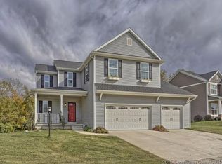 306 S Fox Run Dr, Mahomet, IL 61853