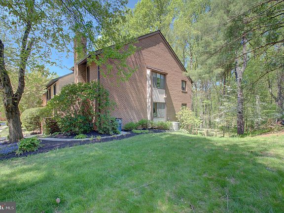 2nd image of 20419 Meadow Pond Pl