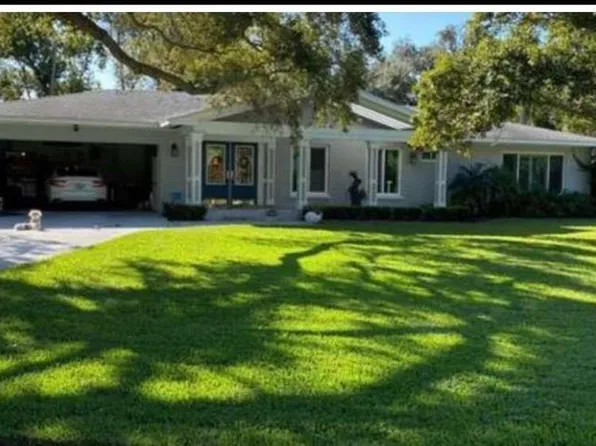 209 Rosery Rd, Belleair, FL 33756