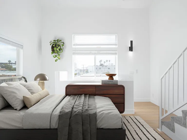 Discover Modern Townhome Living in Palms - 1 & 2 Bedrooms Available, Moments from Culver City! — Photo 13