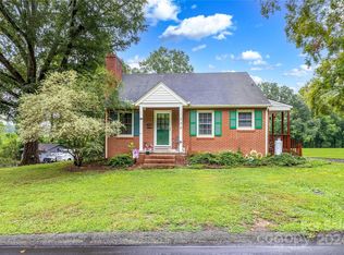 736 Bruton St, Troy, NC 27371