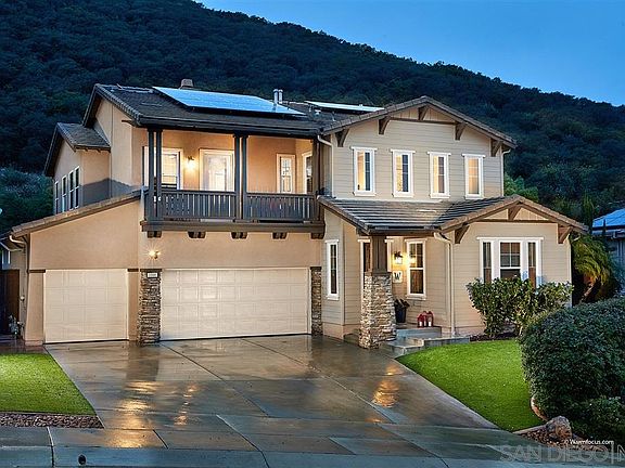 3rd image of 1006 Skyline Pl