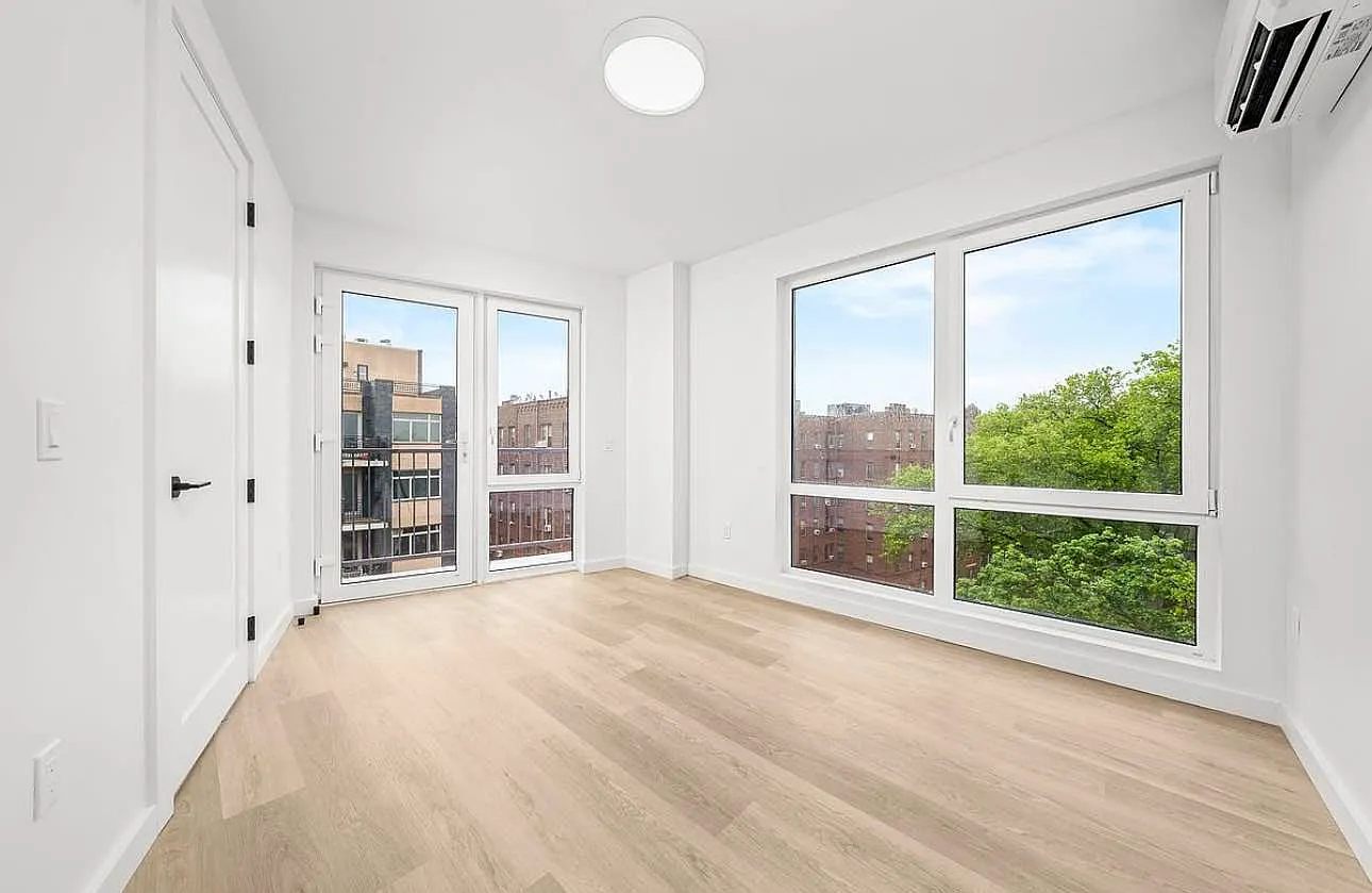 1615 Cedar Street — Photo 3