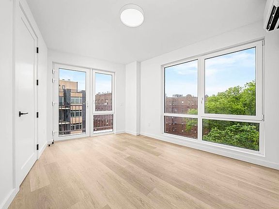 3rd image of 1615 Cedar St #8E