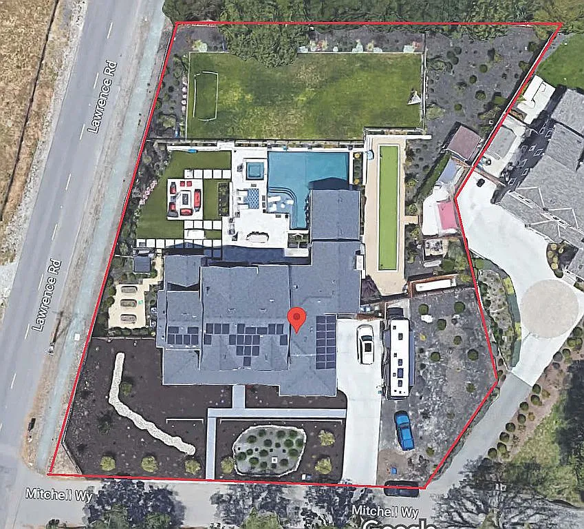 15 Mitchell Way photo 1