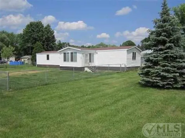 7996 Brandon Dr, Parma, MI 49269