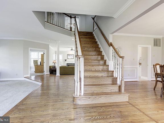 4th image of 8813 Woodland Meadows Ct