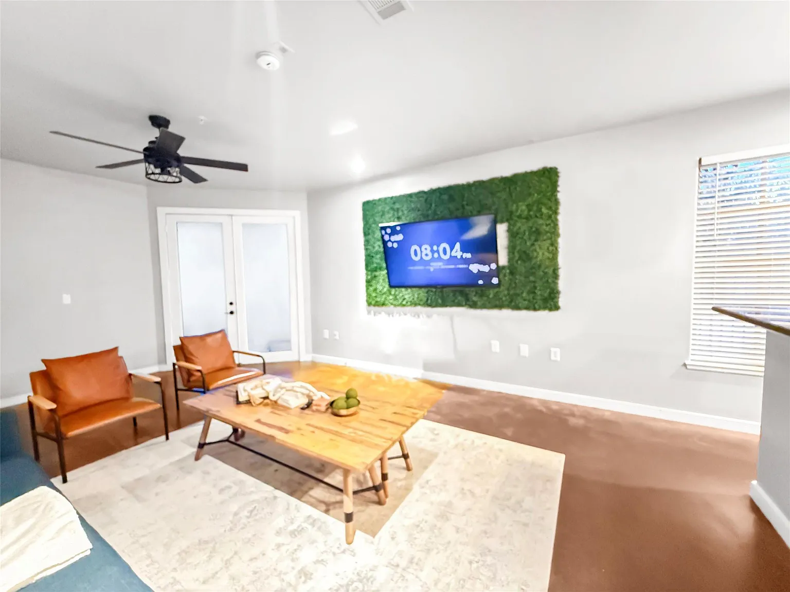 3 bed, 2.5 bath, 1730 sqft, $2,600 — Photo 3