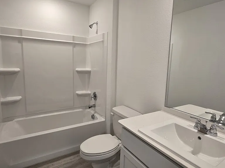 1305 Salton Ln — Photo 10