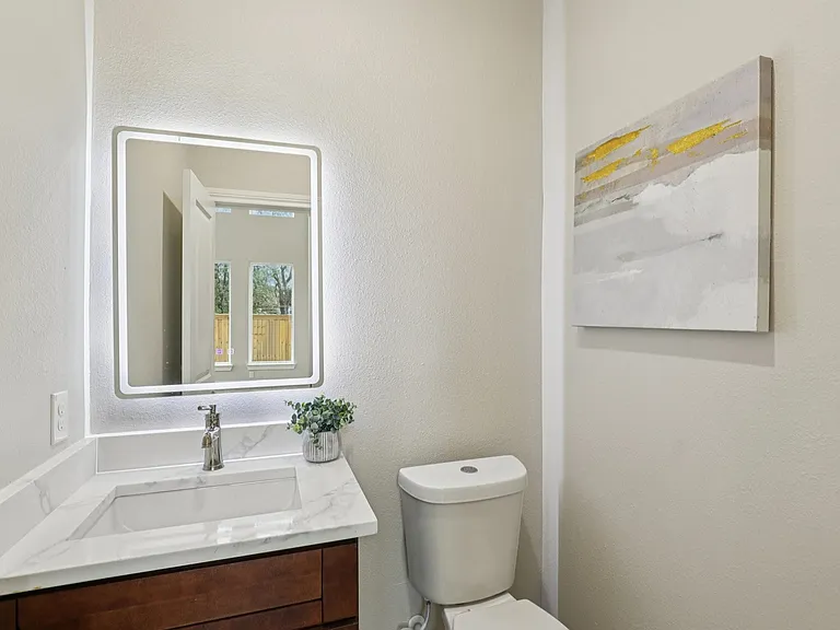 1713 Highland Dr W — Photo 12