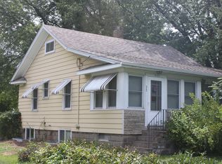 4020 32nd Ave, Moline, IL 61265