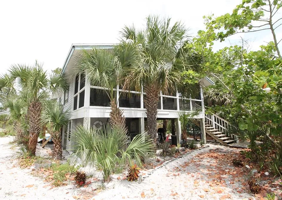 9352 Little Gasparilla Is