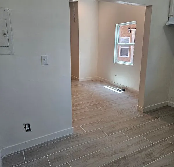 7110 Somerset Blvd #5 — Photo 5