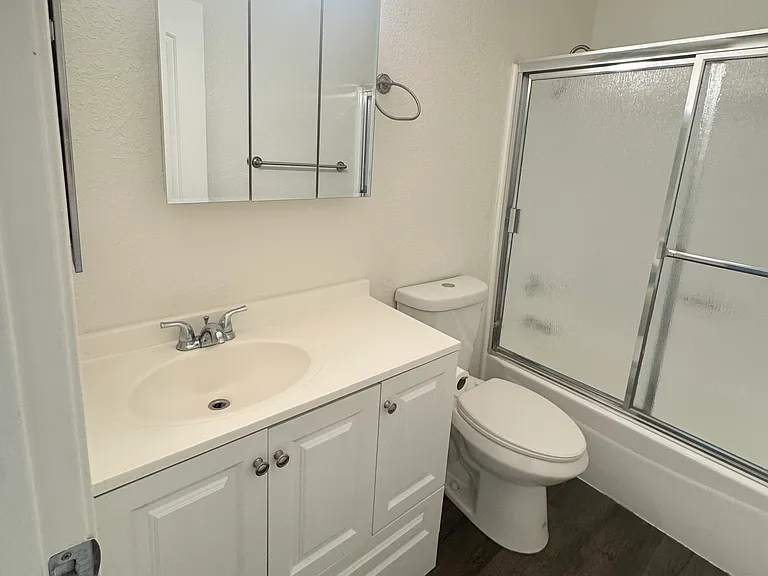 Victoria Pines — Photo 16