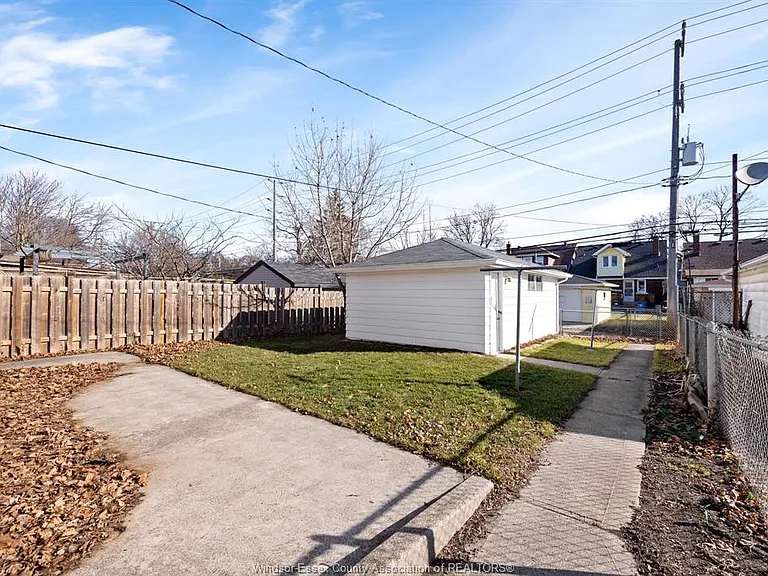 960 Janette Ave — Photo 22