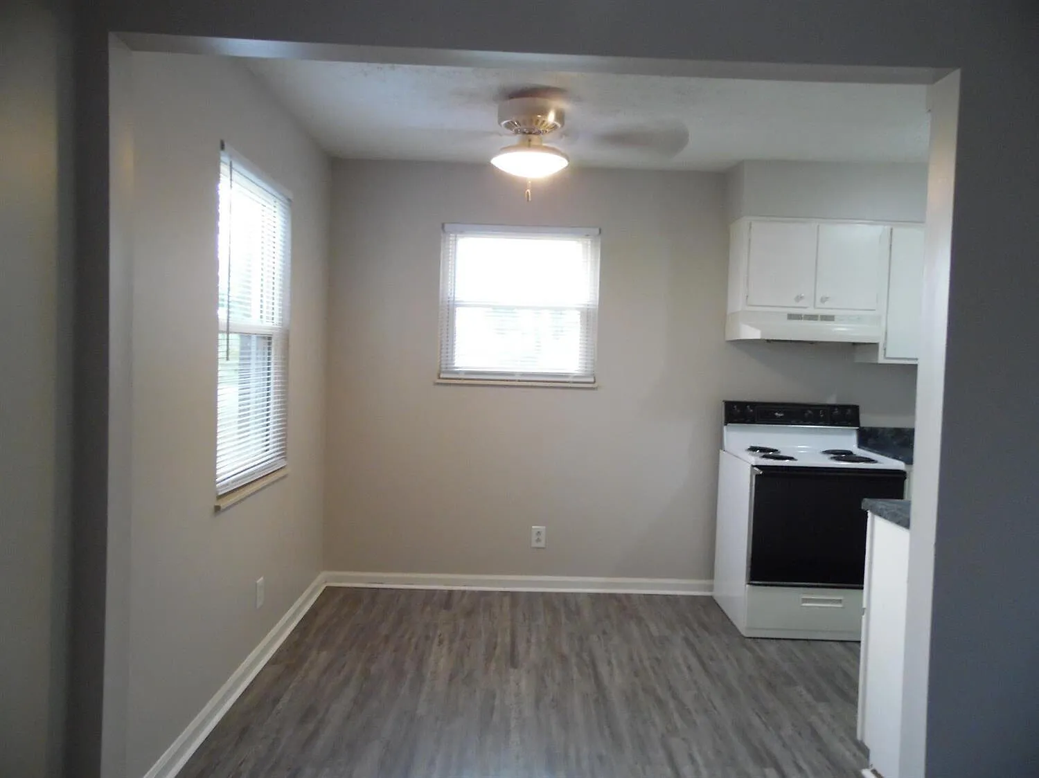 3 bed, 1.0 bath, 700 sqft, $895 — Photo 4