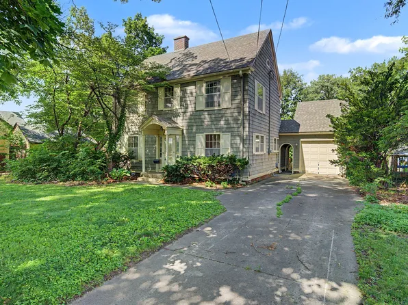 725 W 9th St S, Newton, IA 50208