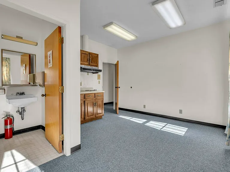 2403 5th St N — Photo 17