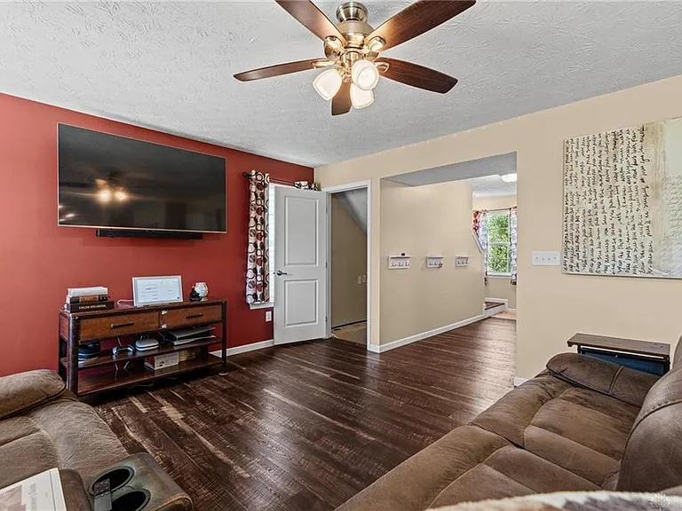7428 Bostelman Pl — Photo 7