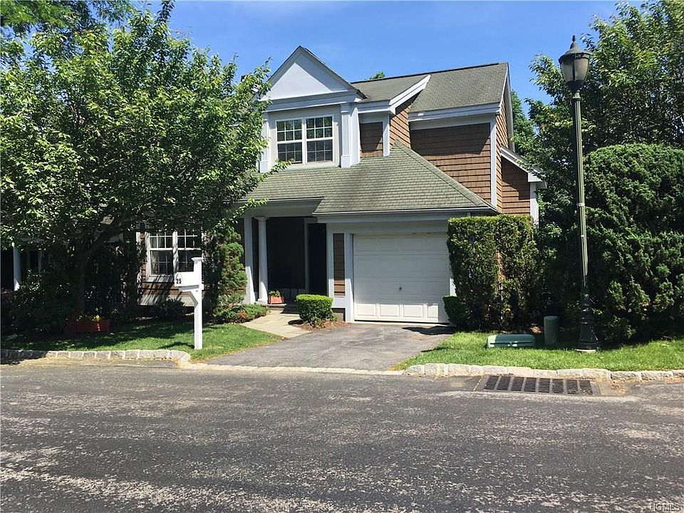 1st image of 25 Winterberry Ln